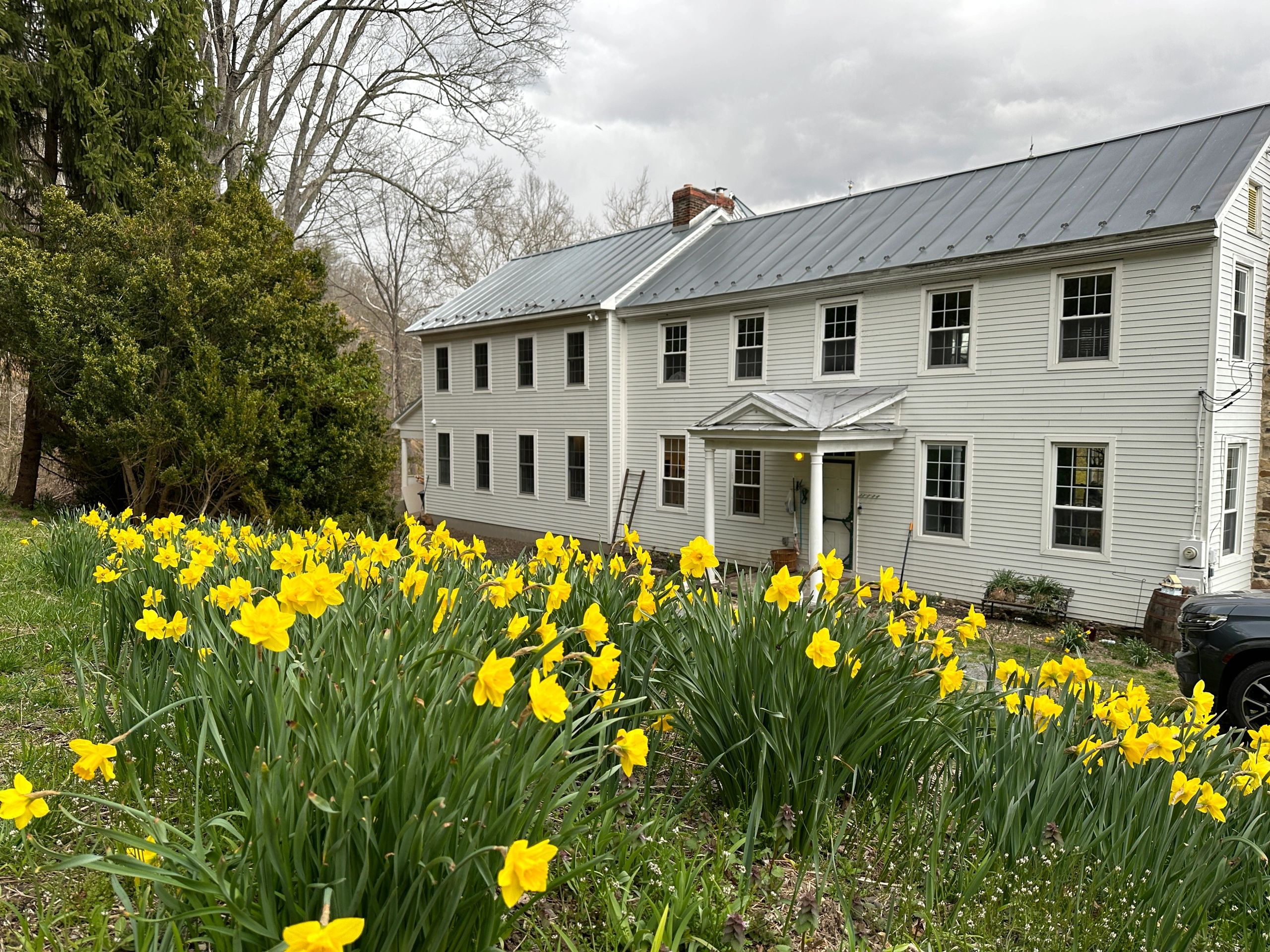 Riverdale Farms - Yellow Spring, West Virginia - glamping.directory