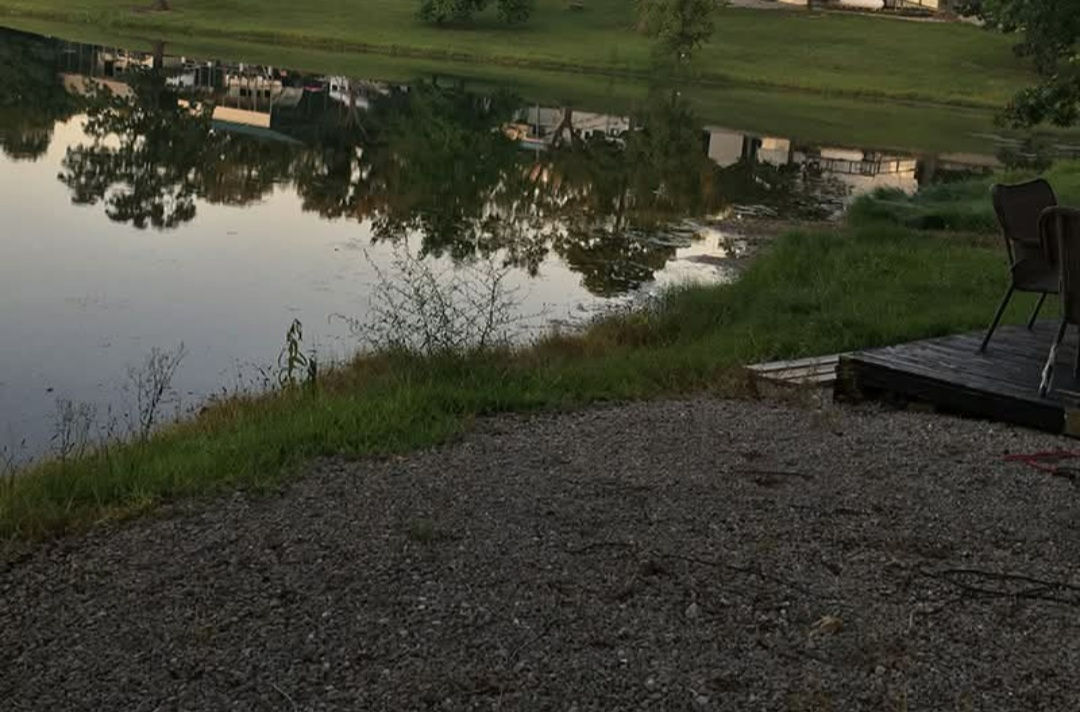 Country Lakes RV Resort - Warsaw, Missouri - glamping.directory