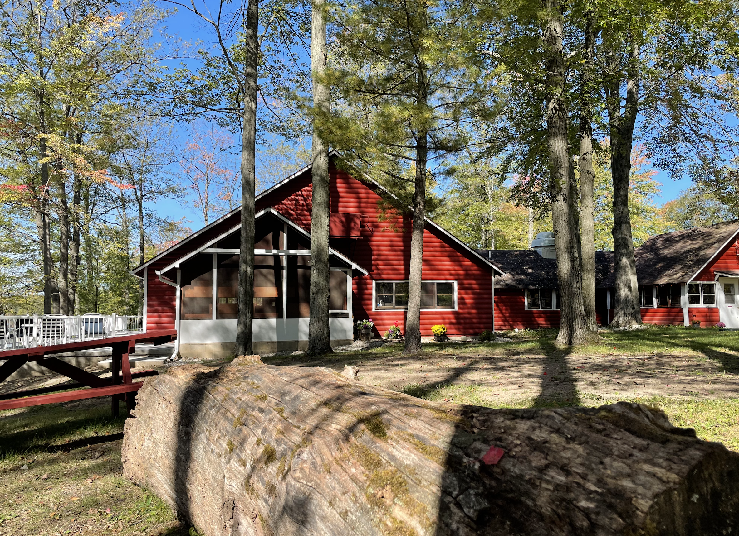Camp Deer Trails - Harrison, Michigan - glamping.directory