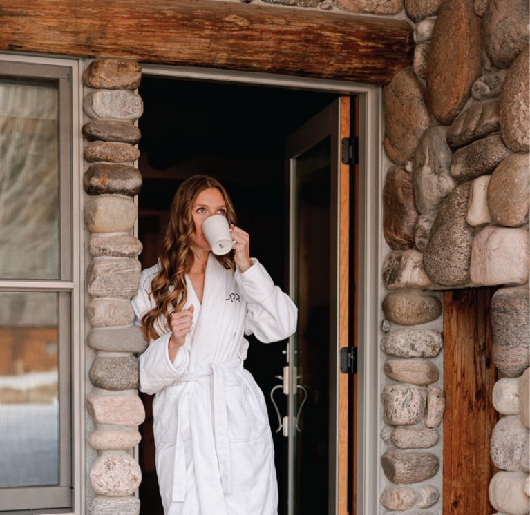 Rainbow Ranch Lodge - Gallatin Gateway, Montana - glamping.directory
