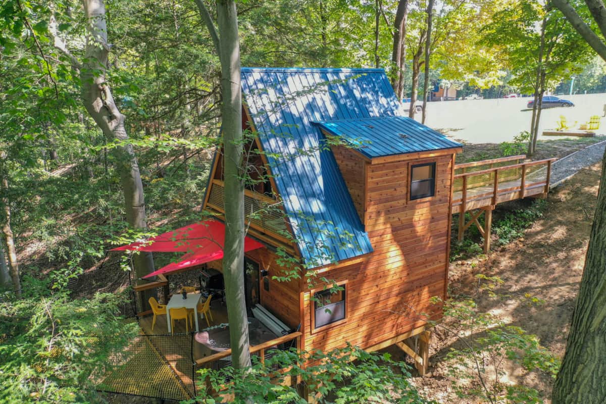 Hocking Hills Treehouse Resort - Rockbridge, Ohio - glamping.directory