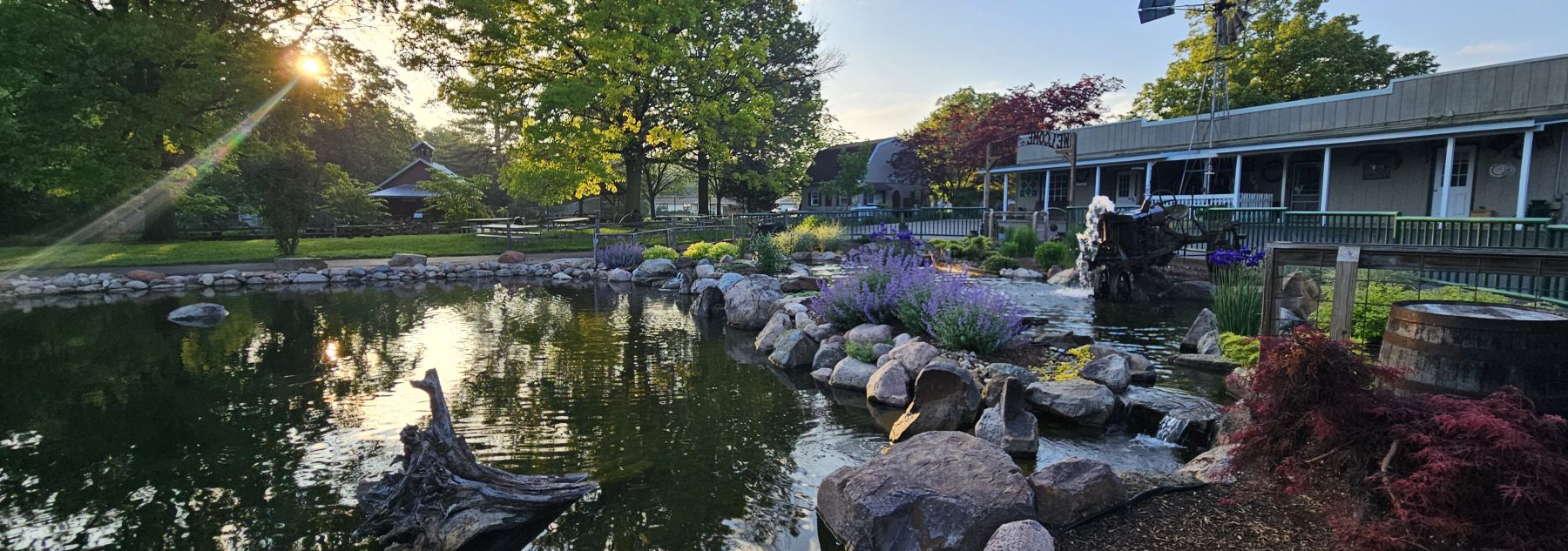Spindler Marina - East Peoria, Illinois - glamping.directory