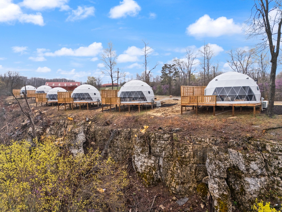 Overlook LUX Dome| Epic RRG Views| Bluegrass Bluff - US, Kentucky - glamping.directory