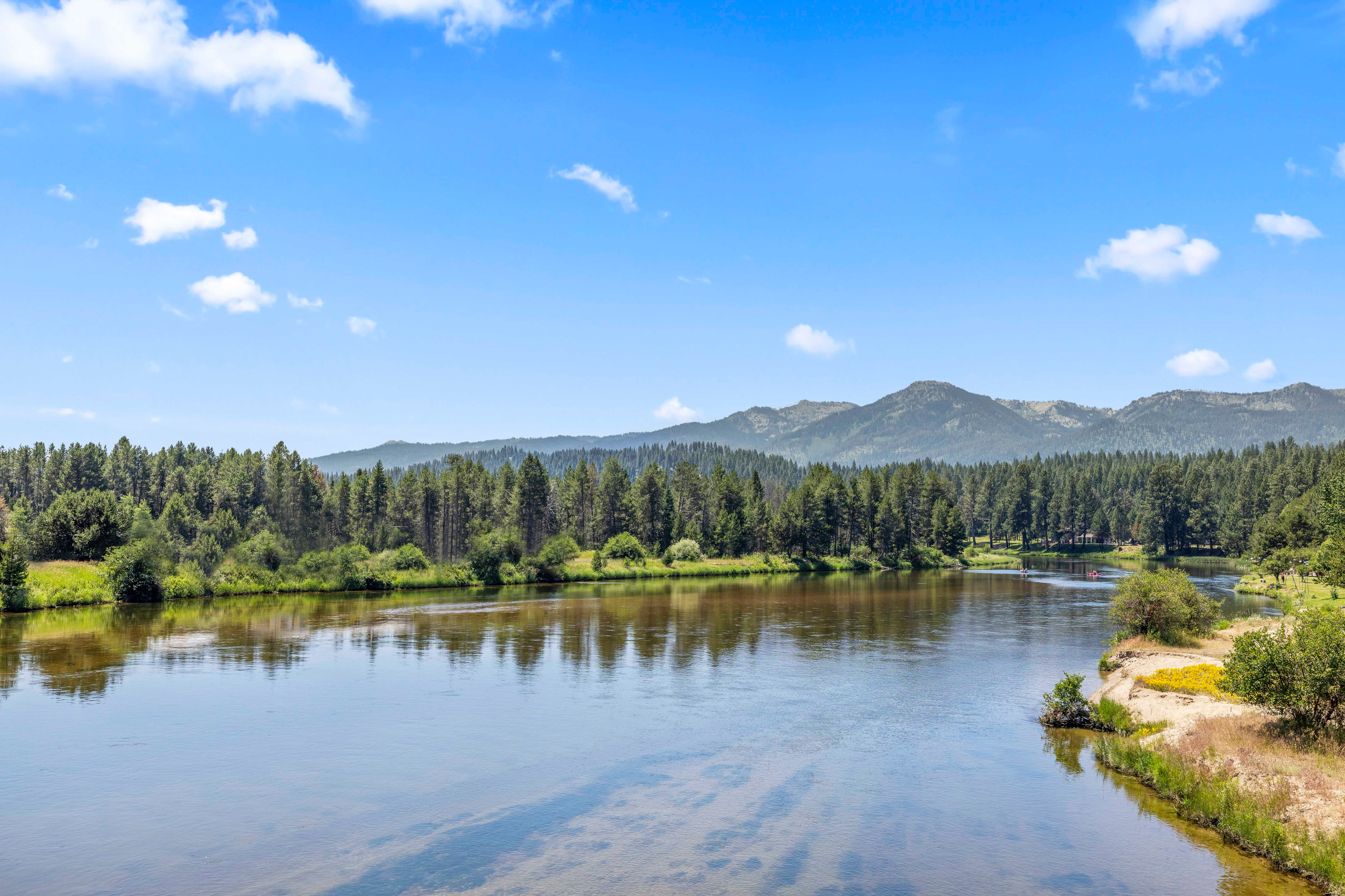 Big Rock Campground - Cascade, Idaho - glamping.directory