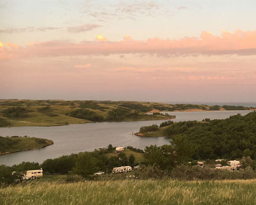 Indian Hills Resort - Garrison, North Dakota - glamping.directory