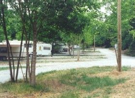 Hocking River RV Park - Logan, Ohio - glamping.directory