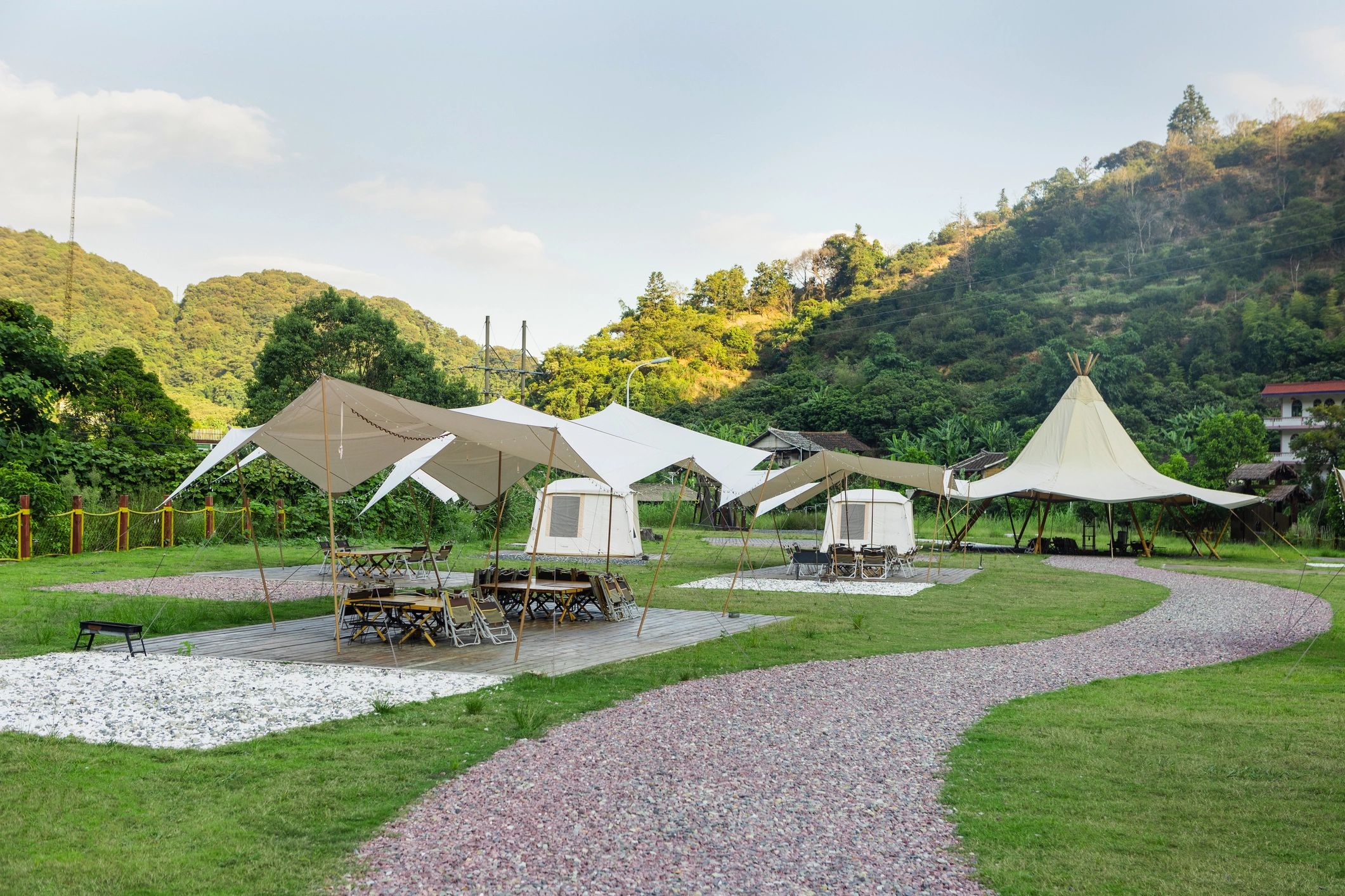 Eagle's Nest Campground - Ridgeley, West Virginia - glamping.directory