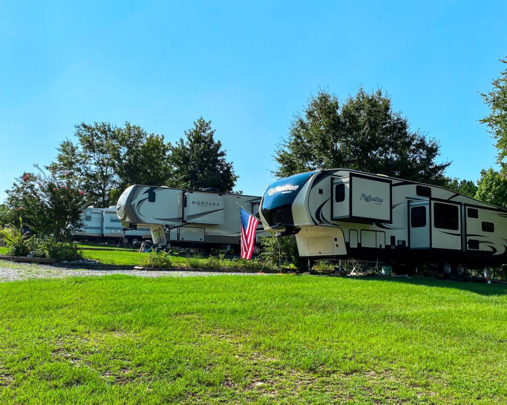 Scenic Mountain RV Resort - Milledgeville, Georgia - glamping.directory