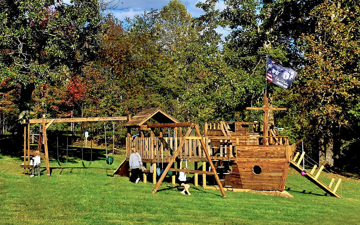 Mountain Glen RV Park & Campground - Pikeville, Tennessee - glamping.directory