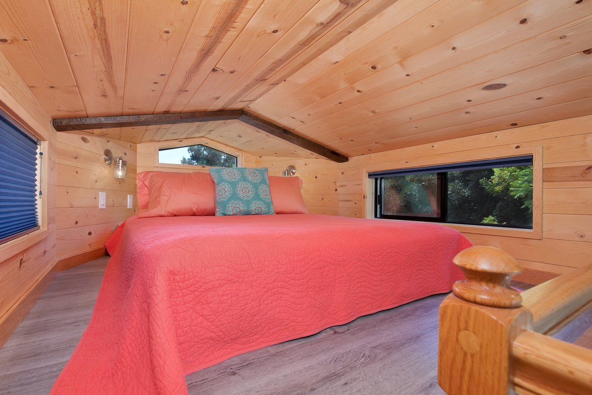 Coral Tree House Vacation Rental - Fallbrook, California - glamping.directory