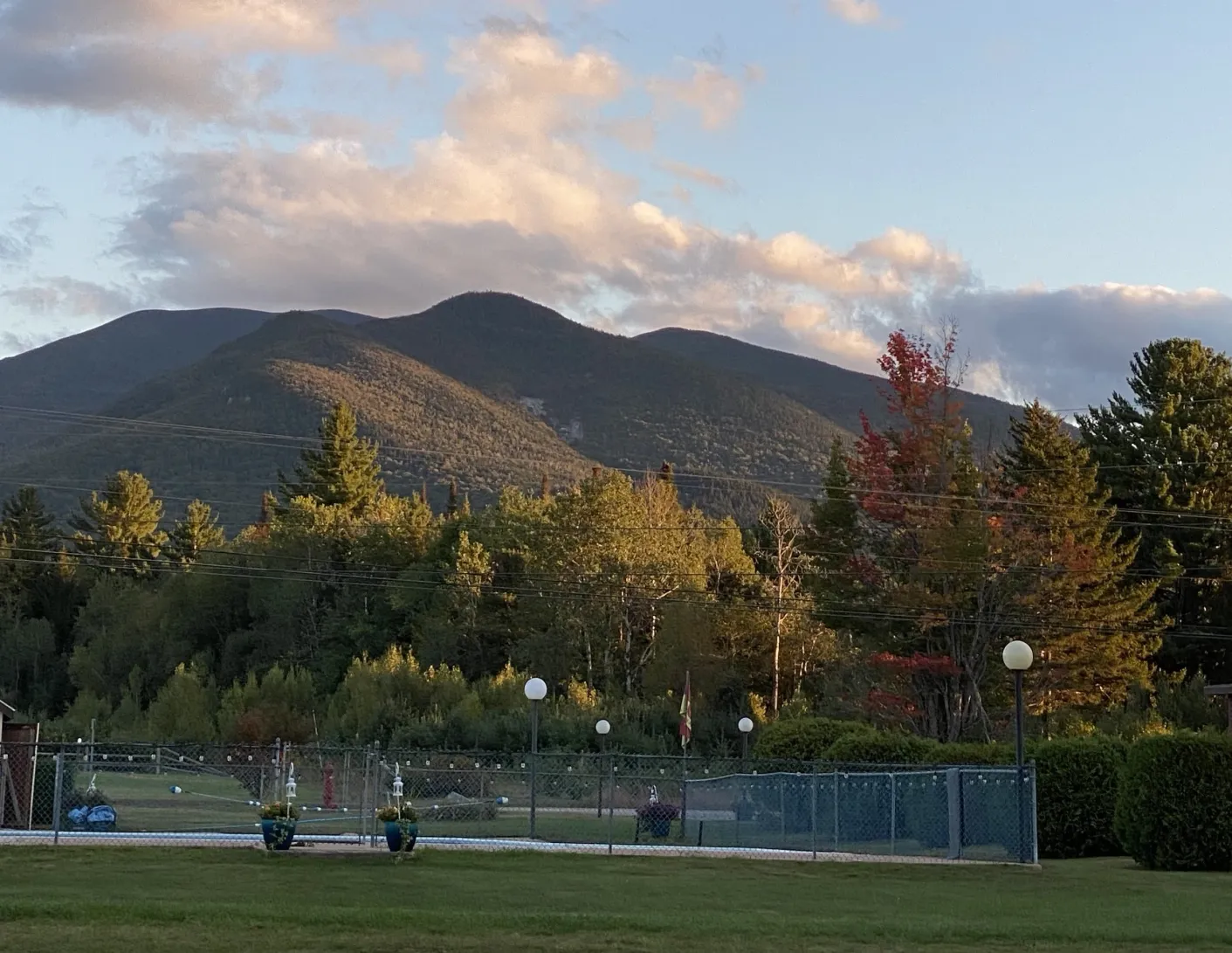 Twin Mountain Motor Court & RV Park - Twin Mountain, New Hampshire - glamping.directory
