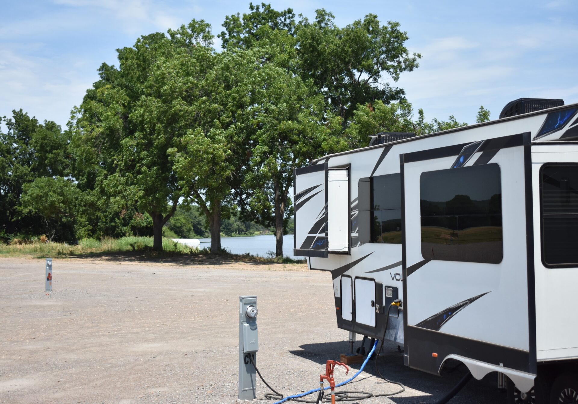 The Farm RV Park - Fort Gibson, Oklahoma - glamping.directory