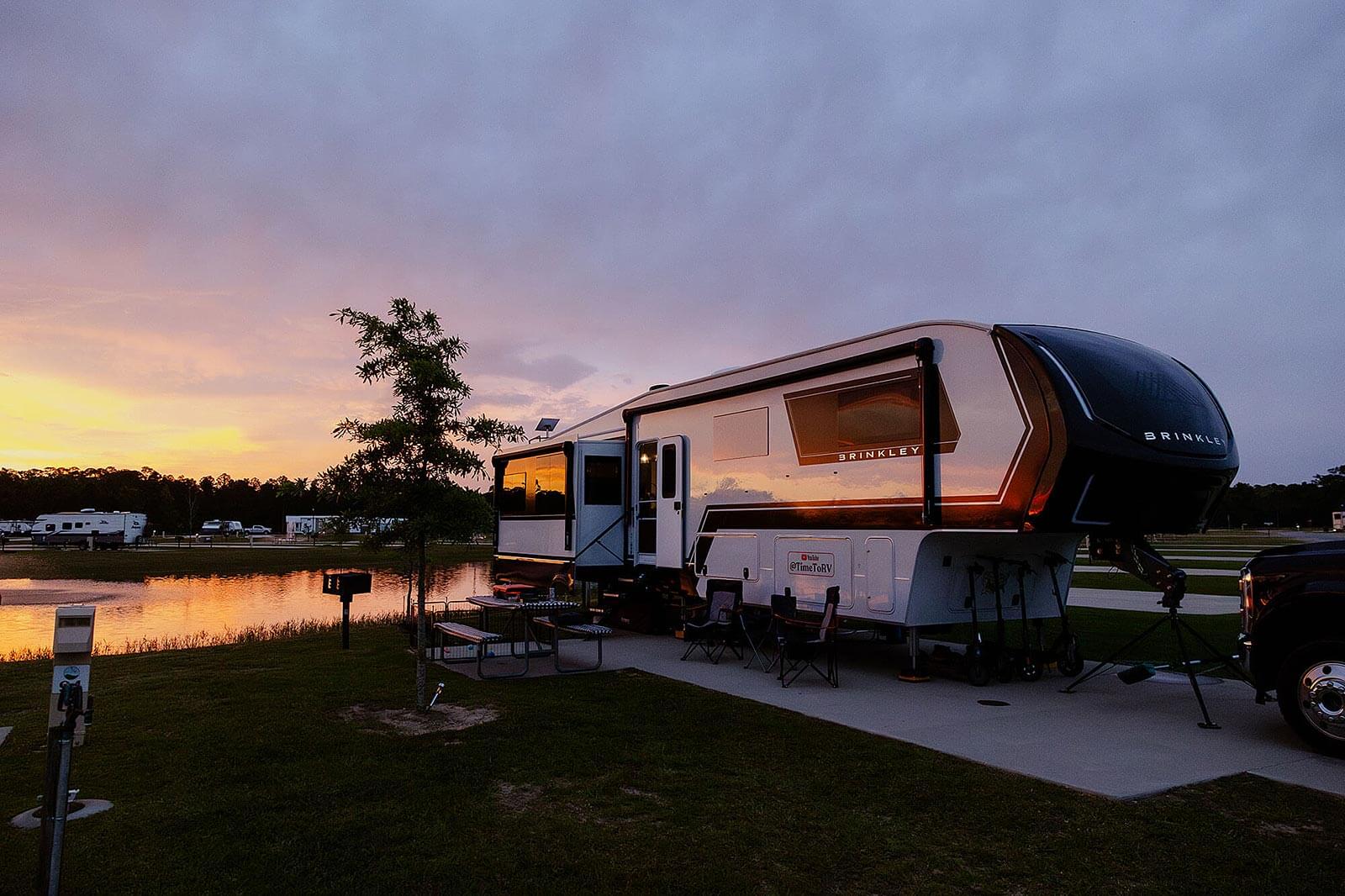 Gulf Shores RV Resort - Gulf Shores, Alabama - glamping.directory