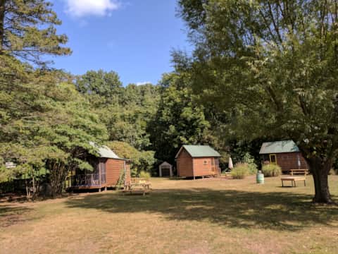 Harbor Country Cabins - Sawyer, Michigan - glamping.directory