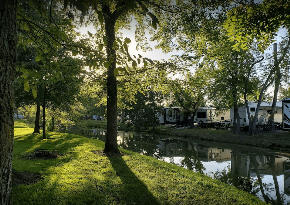 Ozarks Landing RV Resort - Lake Ozark, Missouri - glamping.directory