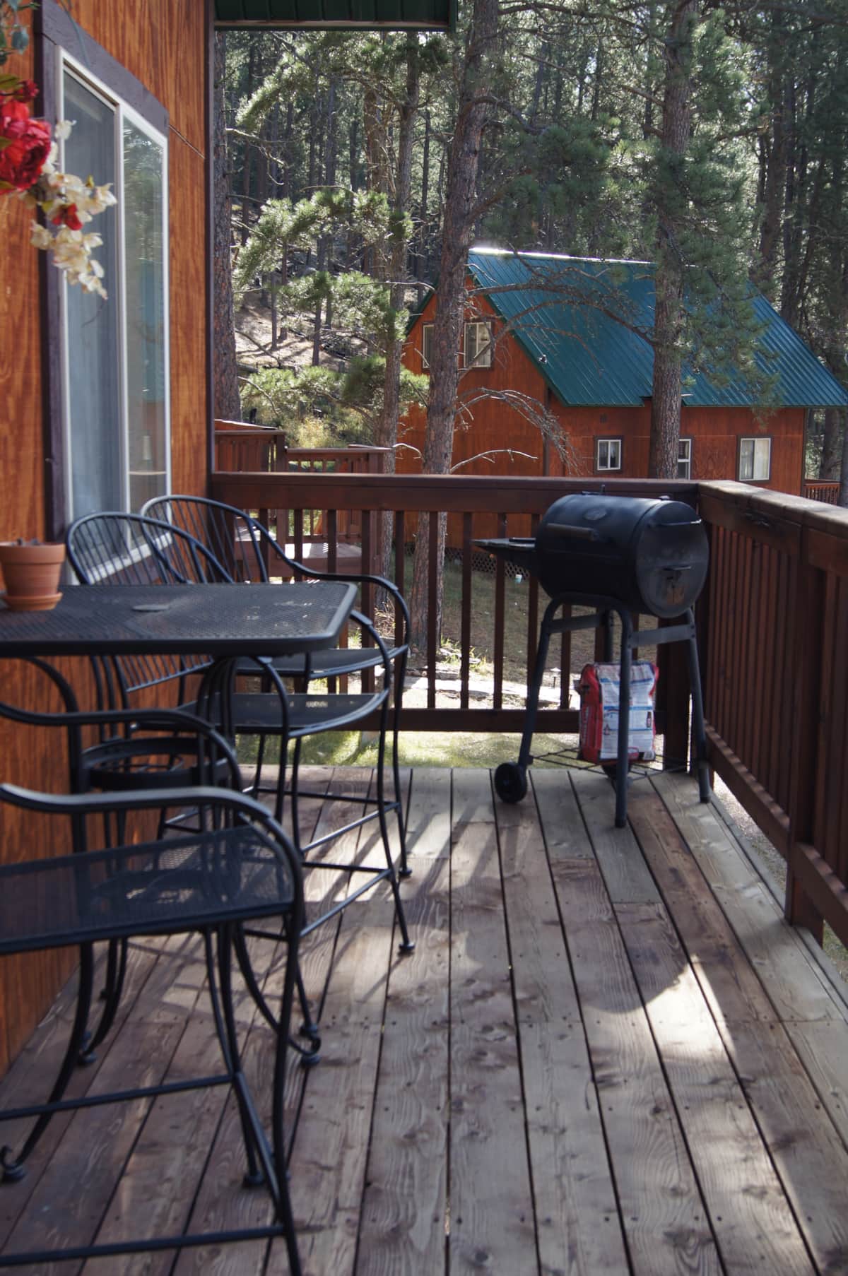 Elk Haven Vacation Cabins - Custer, South Dakota - glamping.directory
