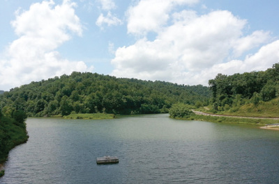 Curtisville Lake and Campground - Mannington, West Virginia - glamping.directory