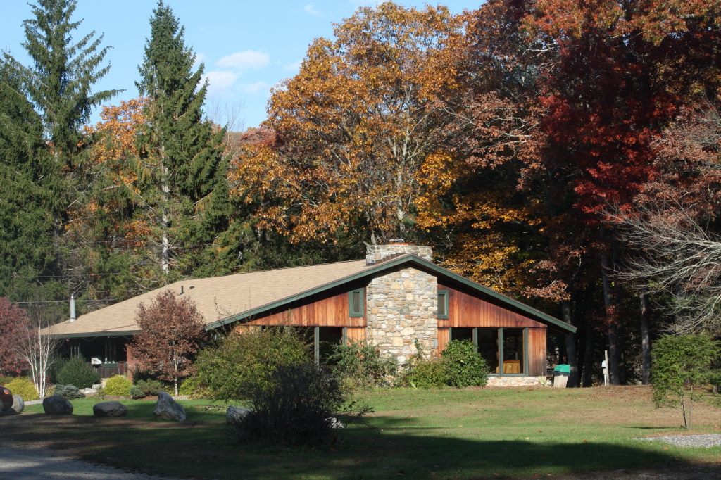 Nickerson Park Family Campground - Chaplin, Connecticut - glamping.directory