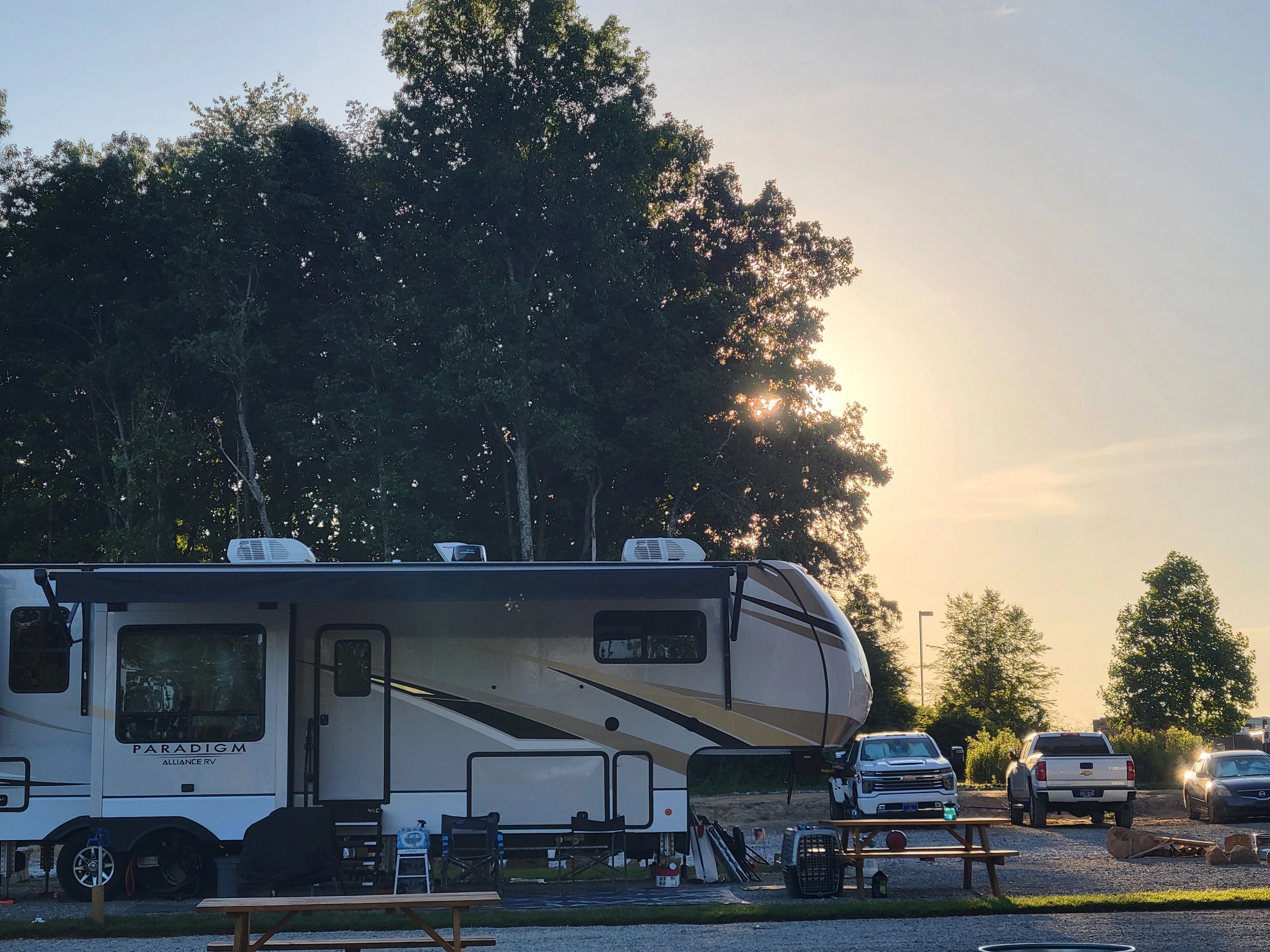 Paradise On the Mountain RV Park - Crossville, Tennessee - glamping.directory
