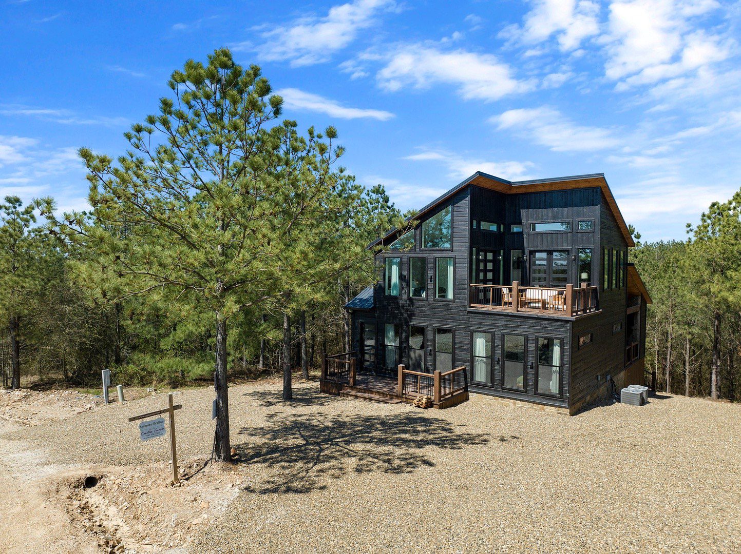 Beavers Bend Creative Escapes - Broken Bow, Oklahoma - glamping.directory