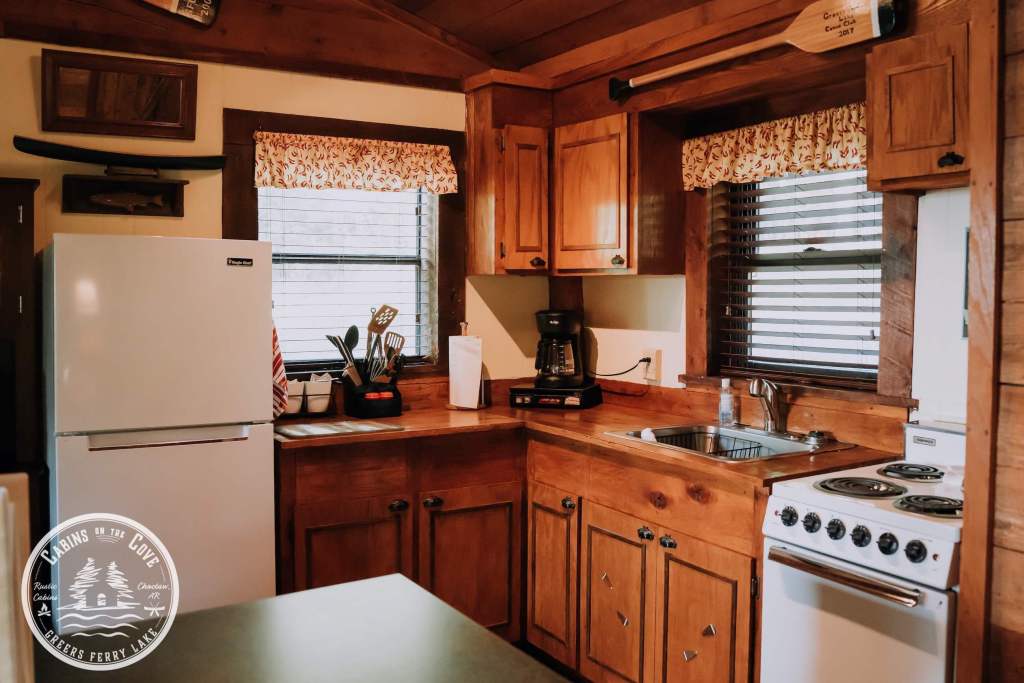 Cabins On the Cove Resort - Clinton, Arkansas - glamping.directory