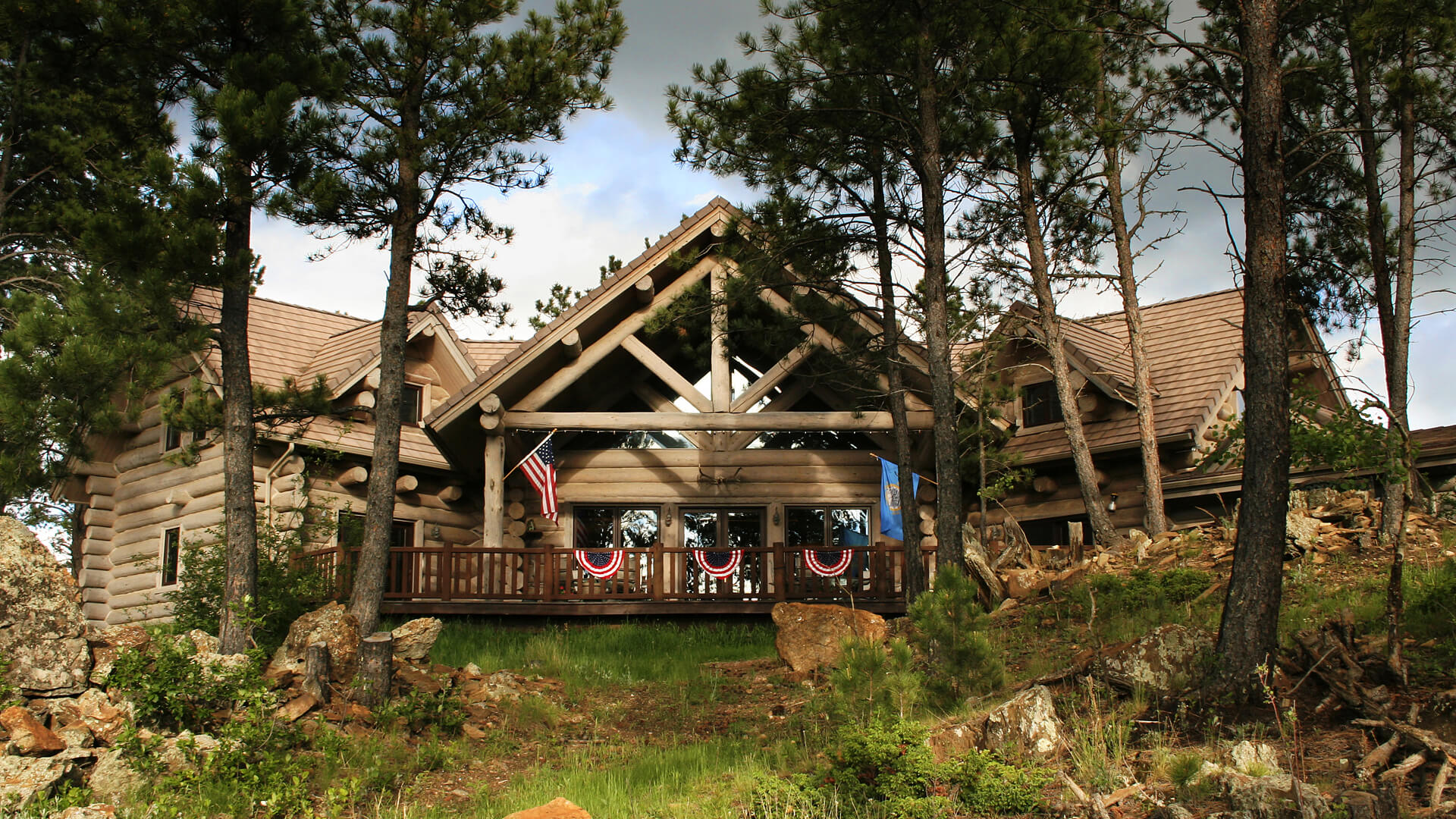 Buffalo Rock Lodge & Cabins - Keystone, South Dakota - glamping.directory