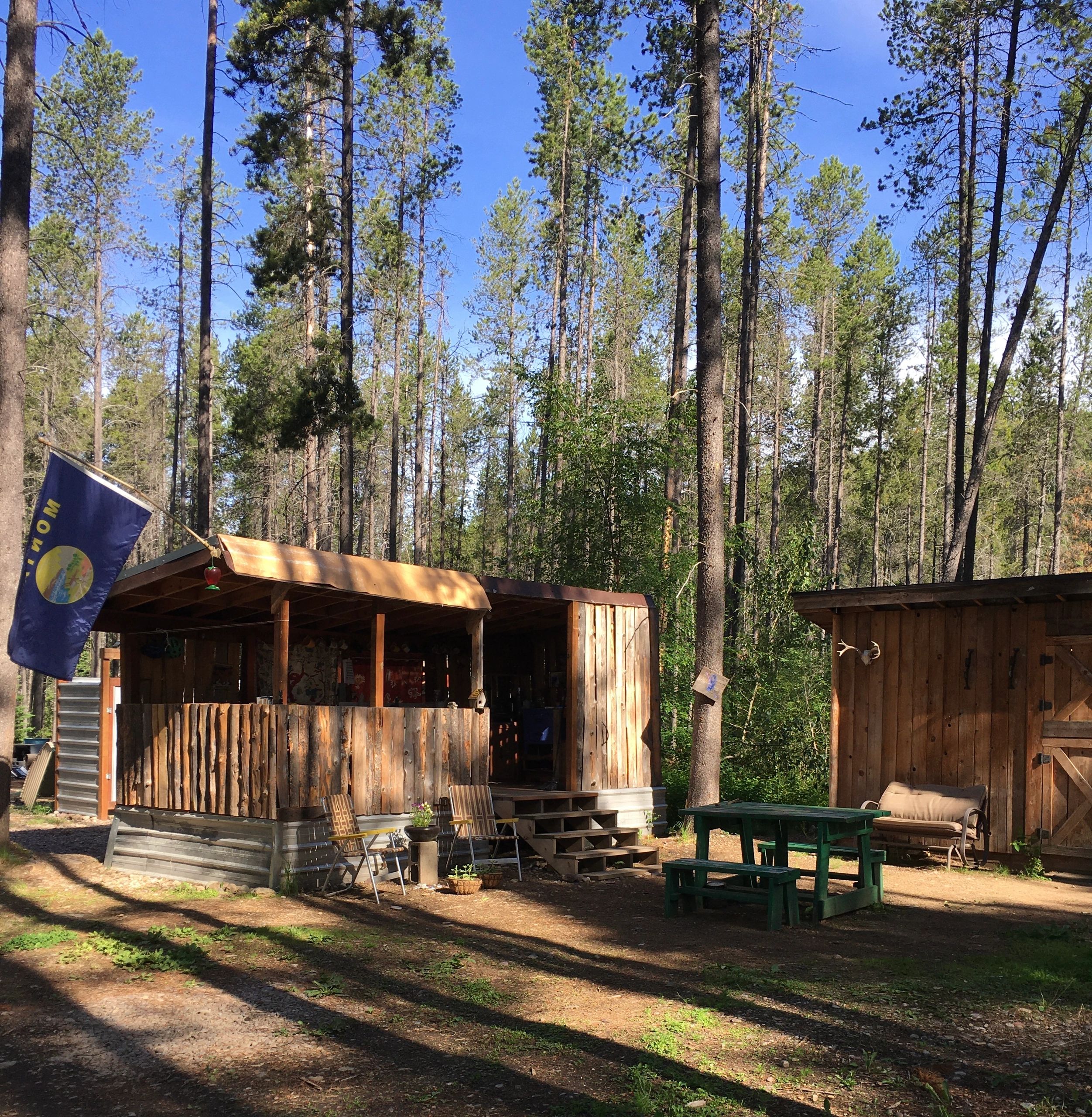 Glacier Glamping - Coram, Montana - glamping.directory