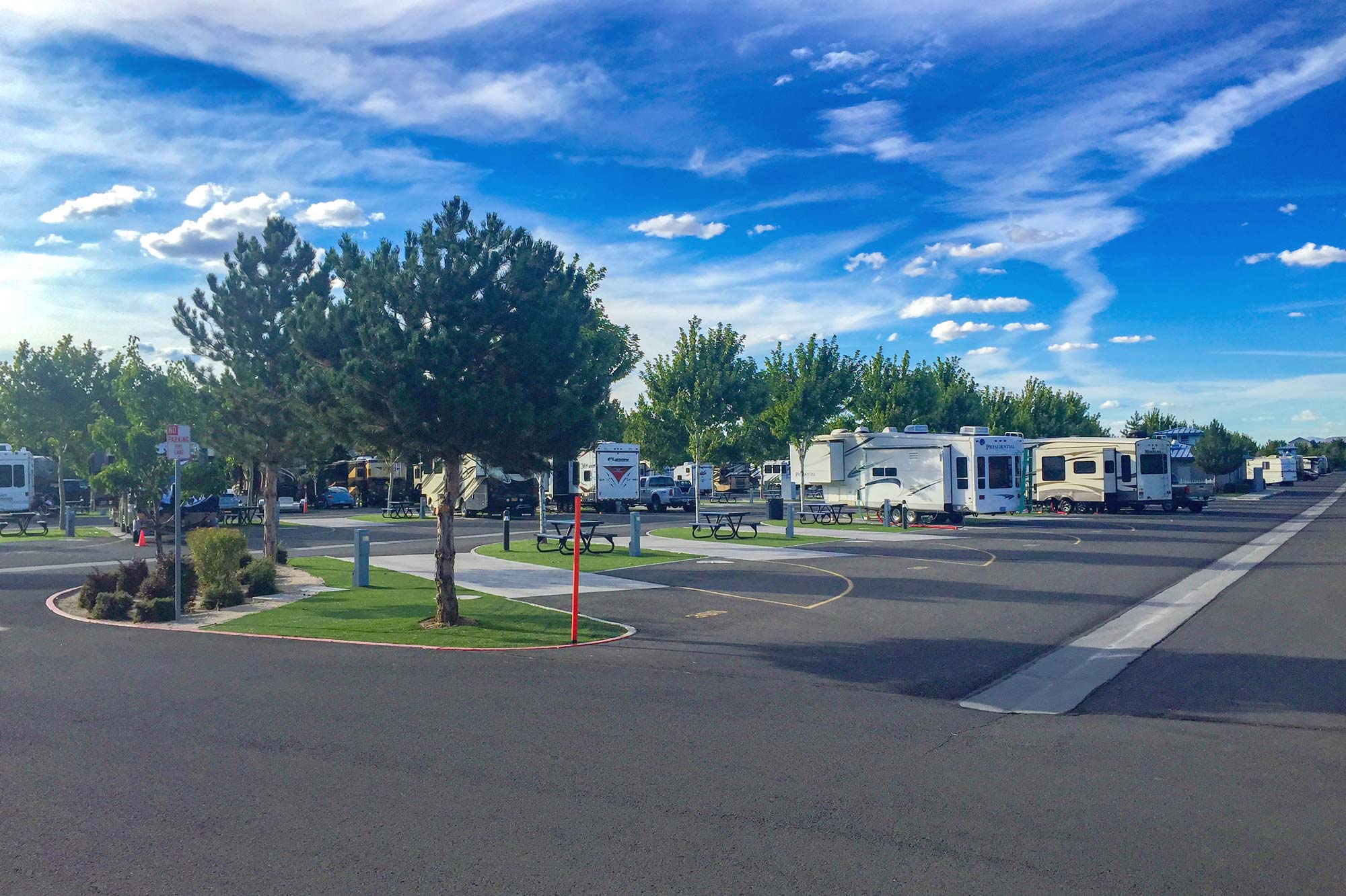 Sparks Marina RV Park - Sparks, Nevada - glamping.directory
