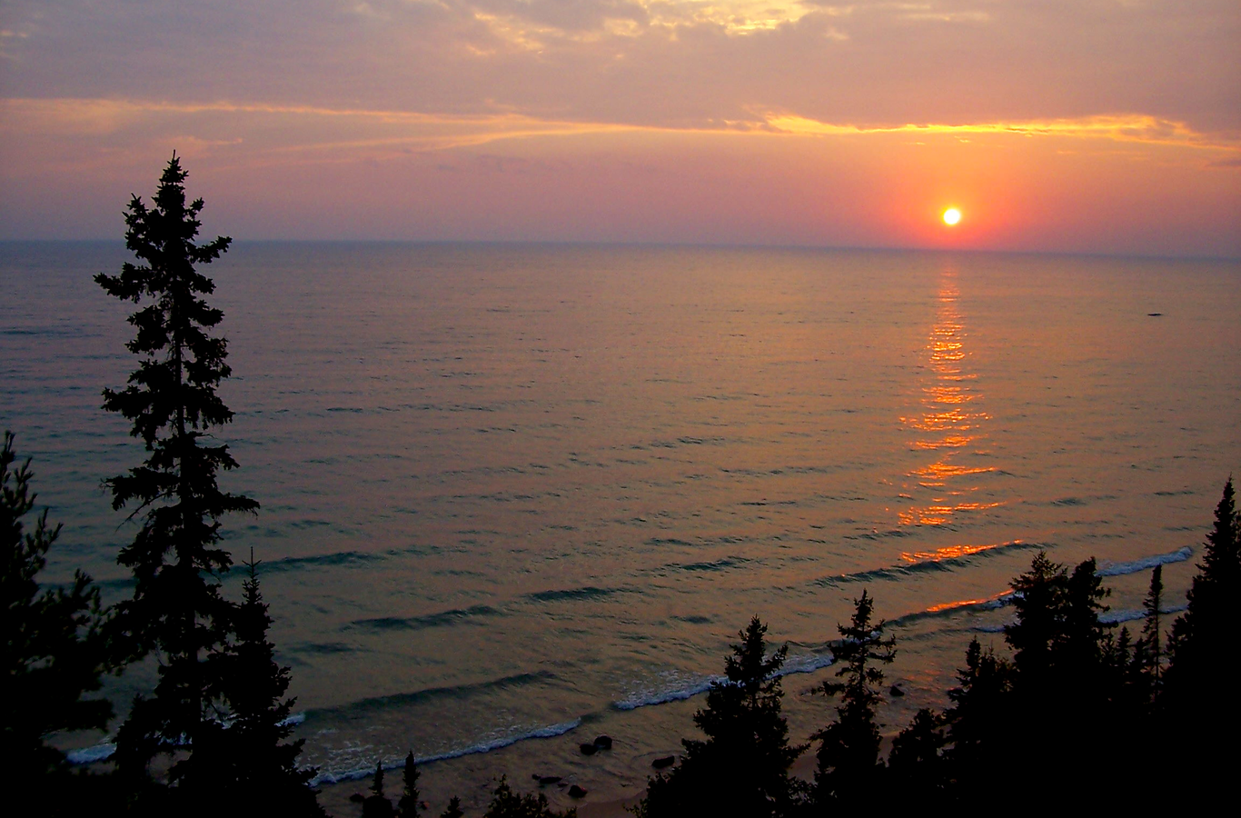 The Beach House - Frankfort, Michigan - glamping.directory