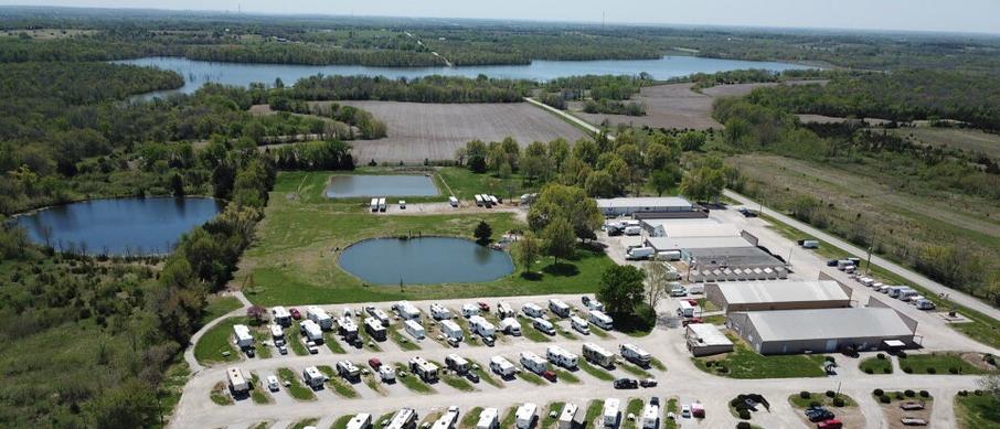 Rutlader Outpost RV Park - Louisburg, Kansas - glamping.directory