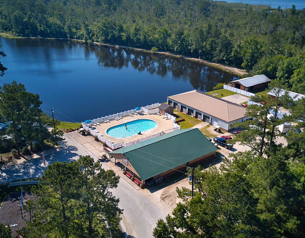 Twin Lakes Campground - Chocowinity, North Carolina - glamping.directory