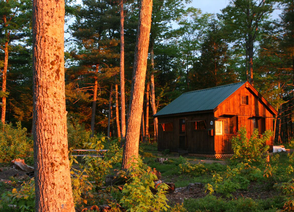 AMC Richardson-Zlogar Cabin - Northfield, Massachusetts - glamping.directory