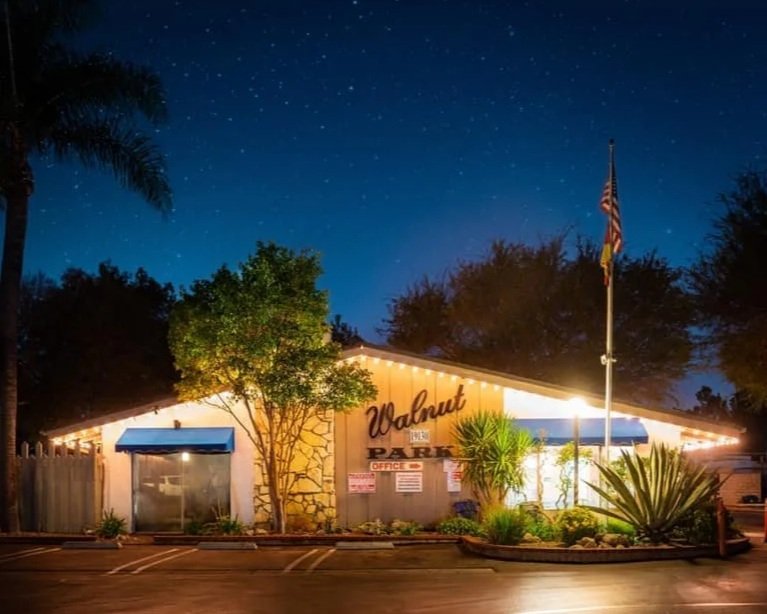 Walnut RV Park - Northridge, California - glamping.directory