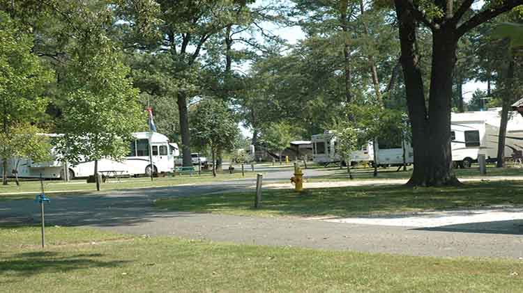 Camp Meade RV Park - Fort Meade, Maryland - glamping.directory