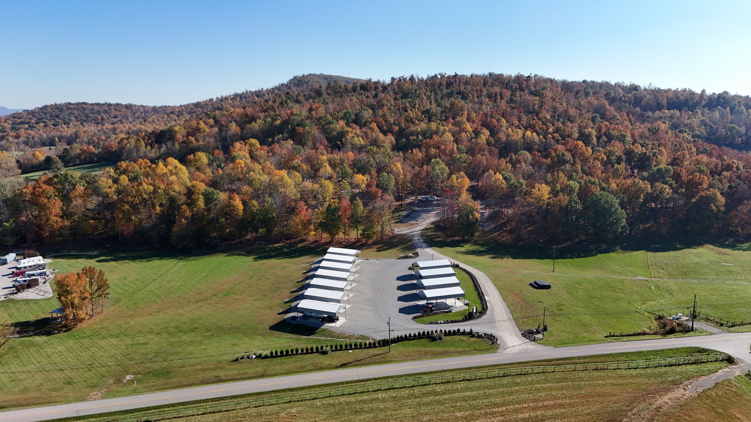 Hickory Top RV Park @ Rowena - Seventy Six, Kentucky - glamping.directory