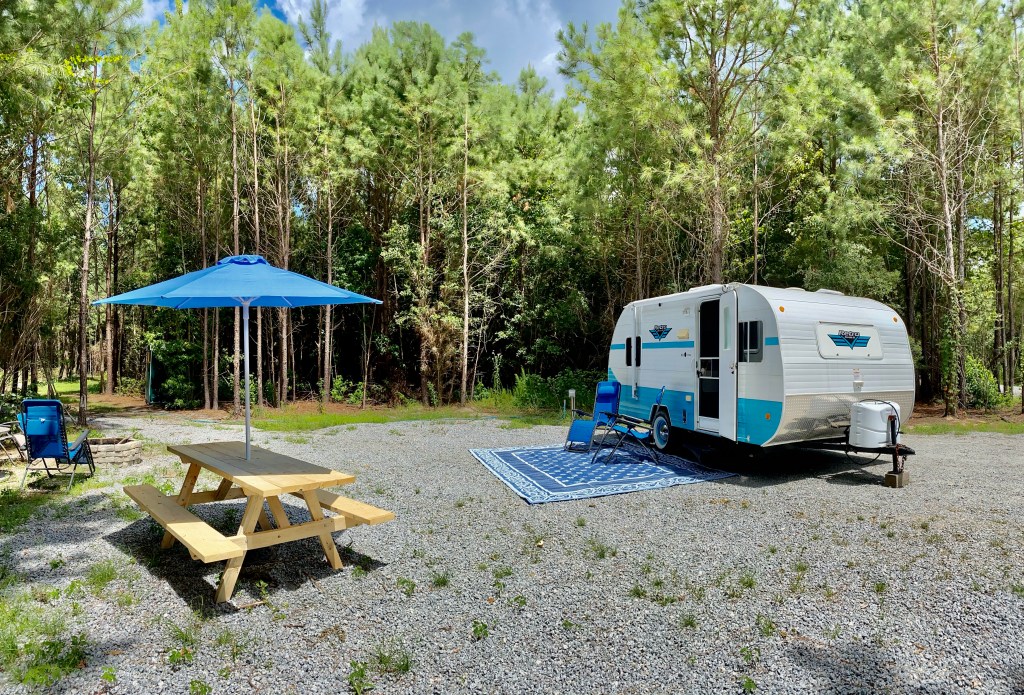 Camp On The Farm - Ridgeland, South Carolina - glamping.directory