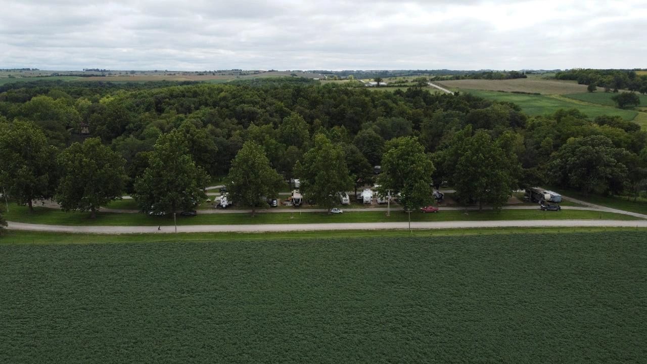 Sycamore Springs Whitetail Ranch - Sabetha, Kansas - glamping.directory