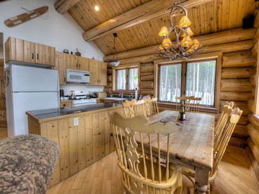 Spacious Cabin Rental on the Breckenridge Ski Resort in Breckenridge, Colorado - Breckenridge, Colorado - glamping.directory