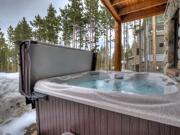 Spacious Cabin Rental on the Breckenridge Ski Resort in Breckenridge, Colorado - Breckenridge, Colorado - glamping.directory