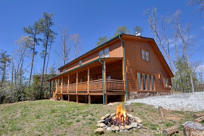 Gorgeous Cosby Cabin with a Pool and Hot Tub - glamping.directory