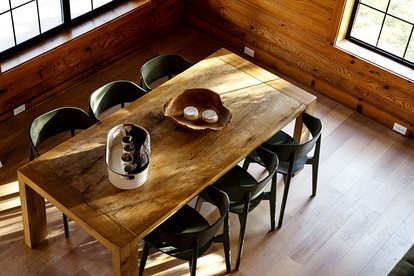 Spacious and Pet Friendly Log Cabin for Sixteen Guests in Fredericksburg, Texas - Fredericksburg, Texas - glamping.directory