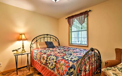 Rustic Camping Cabin Rental in the Countryside near Knoxville, Tennessee - Briceville, Tennessee - glamping.directory
