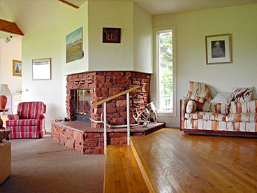 Tranquil Cottage on a Ranch Stay near the Crazy Mountains in Montana - Twodot, Montana - glamping.directory