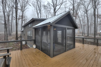 Tranquil Cabin with Fire Pit and Panoramic Lake Views in Tennessee - Tracy City, Tennessee - glamping.directory