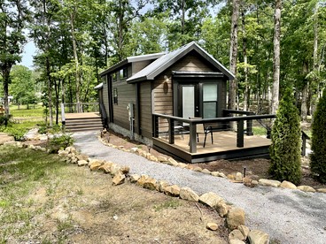 Tranquil Cabin with Fire Pit and Panoramic Lake Views in Tennessee - glamping.directory