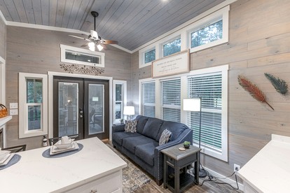 Tranquil Cabin with Fire Pit and Panoramic Lake Views in Tennessee - Tracy City, Tennessee - glamping.directory