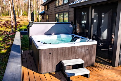 Tranquil Cabin with Fire Pit and Panoramic Lake Views in Tennessee - Tracy City, Tennessee - glamping.directory