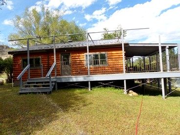 Spacious and Open Cabin Rental on Stillwater River near Billings, Montana - Nye, Montana - glamping.directory