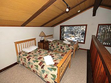 Pet-Friendly Cabin Getaway in South Lake Tahoe, California - South Lake Tahoe, California - glamping.directory