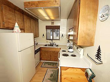 Pet-Friendly Cabin Getaway in South Lake Tahoe, California - South Lake Tahoe, California - glamping.directory